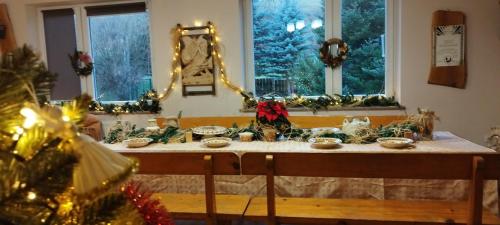 K85 Komańcza Baza Noclegowa Wypadowa Bieszczady Beskid Niski (K85 Komancza Baza Noclegowa Wypadowa Bieszczady Beskid Niski) in โคมันตชา