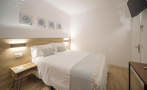 Hostal Menurka - image 3