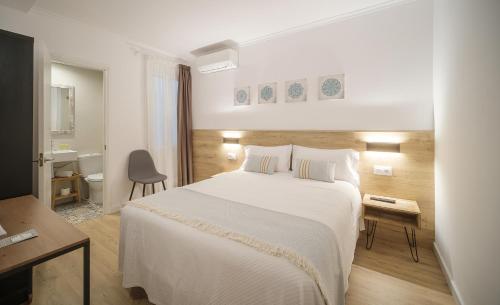 Hostal Menurka - image 13