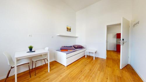 Economy Single Room with Shared Bathroom