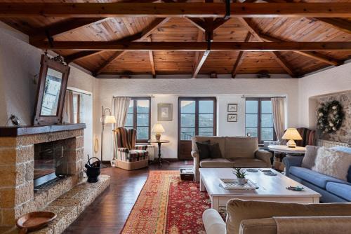 Arachova Wooden Chalet