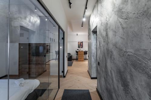 Silver Luxury Suites - image 2