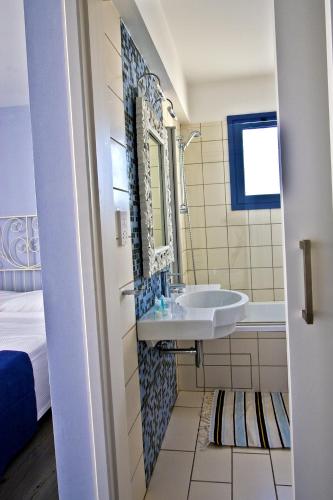 Three-Bedroom Villa with Private Pool (6 Adults) image 2