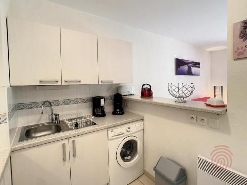 Appartement Lamalou-les-Bains, 2 pièces, 2 personnes - FR-1-451-121 (Appartement F2 Climatise avec Terrasse et Parking a 700m des Thermes de Lamalou Les Bains - FR-1-451) in Lamalou Les Bains