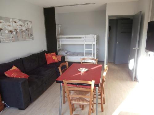 Appartement Seignosse, 2 pièces, 4 personnes - FR-1-239-460 (Appartement Renove avec Balcon, Proche Plage et Marche – 4 Pers, Calme & Confort a Seignosse - FR-1-) in Seignosse