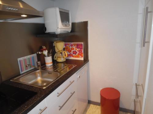 Appartement Seignosse, 2 pièces, 4 personnes - FR-1-239-460 (Appartement Renove avec Balcon, Proche Plage et Marche – 4 Pers, Calme & Confort a Seignosse - FR-1-) in Seignosse