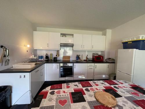 Appartement spacieux proche telecabine avec Wi-Fi et parking - FR-1-692-30 in La Pantiaz