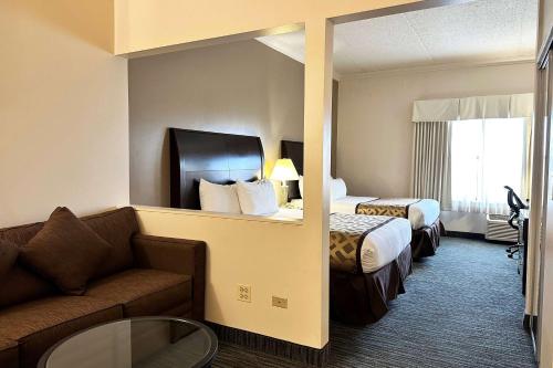 2 queen beds