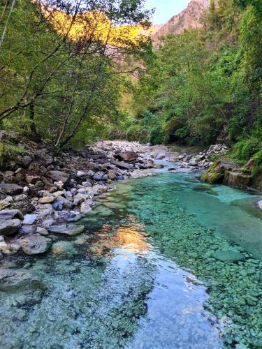 Incantevole casa sul fiume, Relax e Natura ai piedi della Alpi Apuane