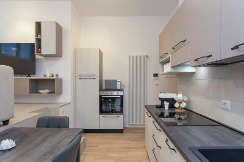 I Host Apartment - Val Strona 6, Milan