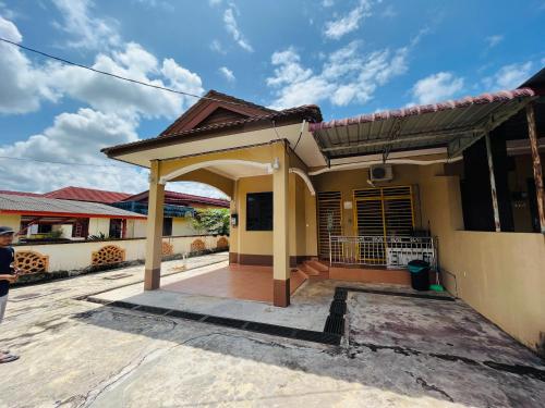 Cendana Residence Homestay 8 Kuala Terengganu 4 Bedroom