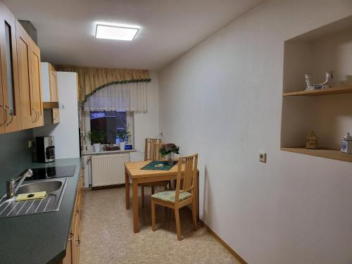 ห้องครัว, Haus Nutheblick - Komfort Appartement in เทรบบิน