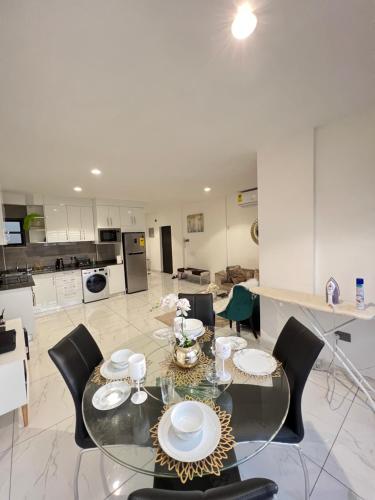 Luxury 1 bdrm Suite, Cantonments-Labone in Labone