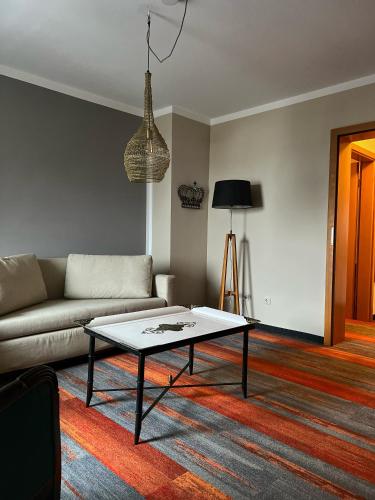 2 bedrooms, 3 beds