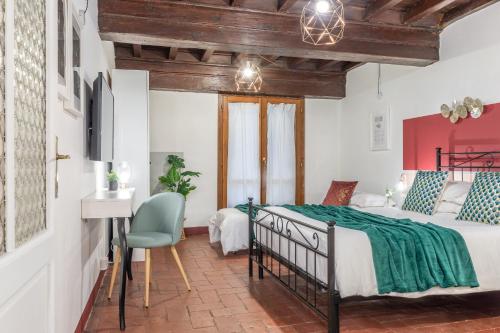 Wine Apartments Florence Ciliegiolo
