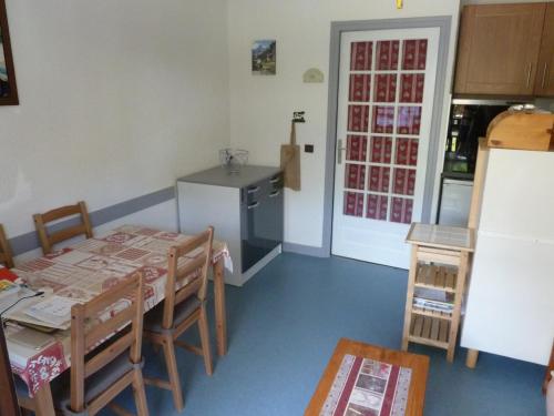 Studio cabine cosy 4 personnes balcon sud parking privé centre Valloire proche télécabine. - FR-1-263-14 - image 3