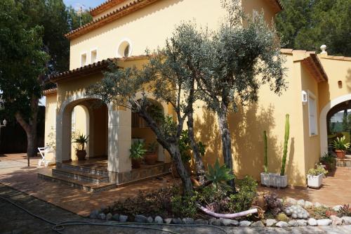 Four-Bedroom House image 3