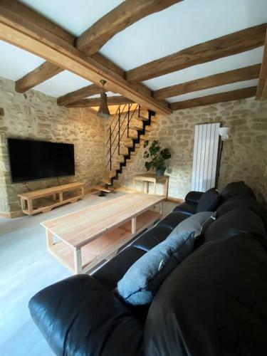 Gîte : La vieille bâtisse. (Gite : La vieille batisse.) in La Baume-Cornillane