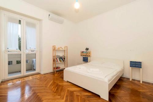 New! Cit Turin Elegant Apt with Parking, Turin (photo 9)