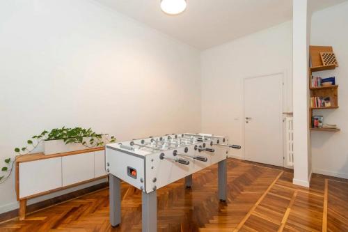 New! Cit Turin Elegant Apt with Parking, Turin (photo 8)