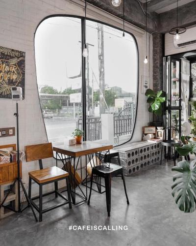 YOJI House and Cafe in Wiang Nong Long