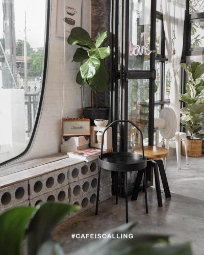 YOJI House and Cafe in Wiang Nong Long