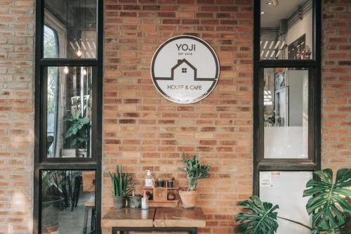 YOJI House and Cafe