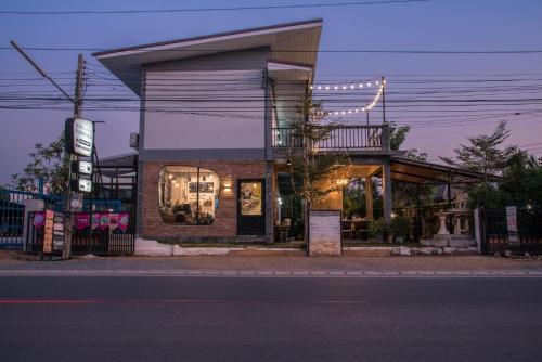 YOJI House and Cafe in Wiang Nong Long