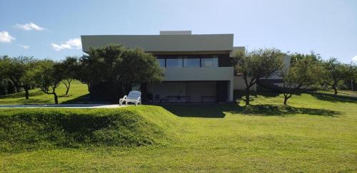Casa Carlos Paz en Country Causana