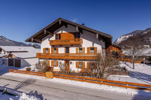 Chiemgauferienwohnungen - Stierschneiderhof - Apartment - Unterwössen