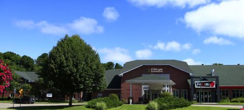 Hôtel Énergie Shawinigan - Accommodation