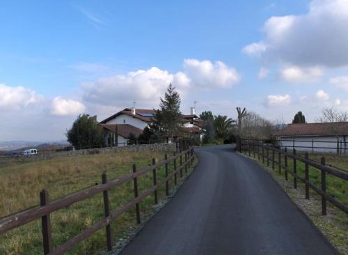 Maison Barbarenekoborda - Location saisonnière - Villefranque