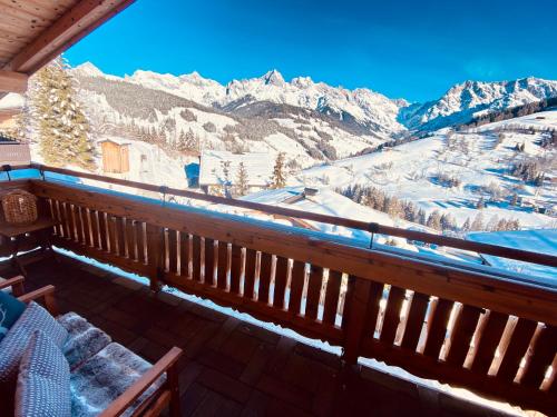 Ski-in & Ski-out out Chalet Maria with amazing mountain view Maria Alm