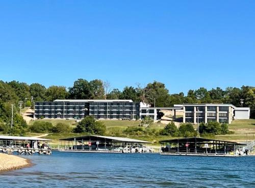 Lake Norfork Resort - Hotel - Henderson