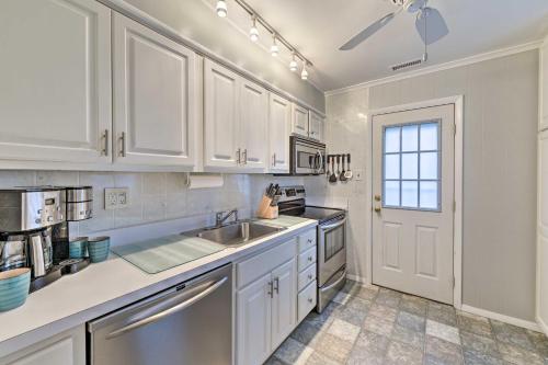 Coastal Brigantine Cottage Walk to Beaches in Brigantine
