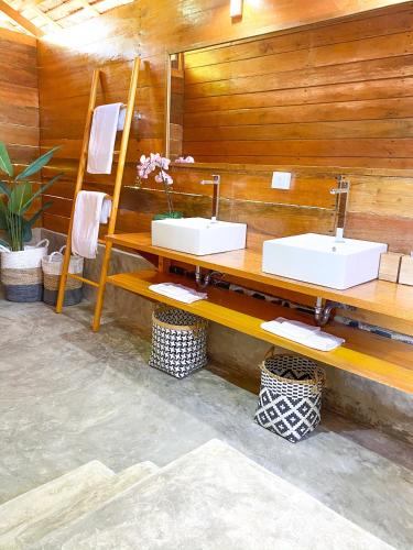 Awera Resort (Mentawai surf Resort)