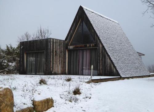 Les Trigones du Causse -Maison atypique avec Piscine Privée