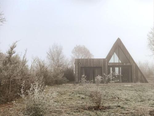 Les Trigones du Causse -Maison atypique avec Piscine Privée