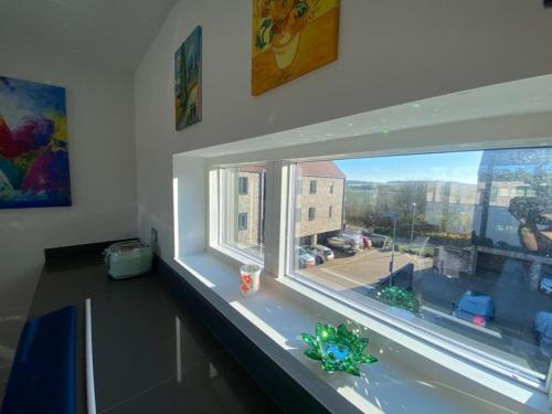 Contemporary & Homely 2 Bed Apartment 10 mins walk to Addenbrookes & Papworth hospitals & Bio Medical Campus