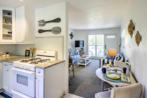 Cozy NSB Abode with BBQ and Fire Pit - Walk to Beach! - image 21