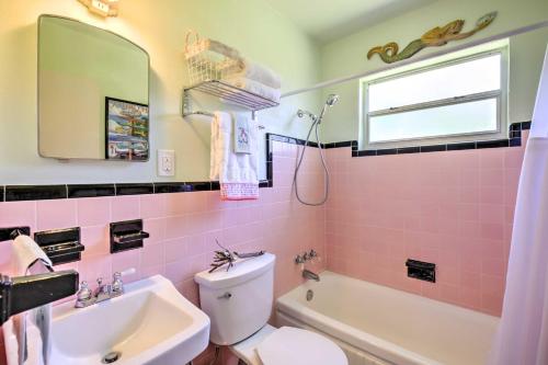 Cozy NSB Abode with BBQ and Fire Pit - Walk to Beach! - image 29