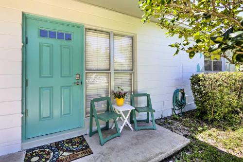 Cozy NSB Abode with BBQ and Fire Pit - Walk to Beach! - image 36