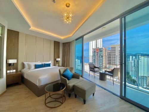 Balcony/terrace, Panorama Nha Trang by HLG in Nha Trang