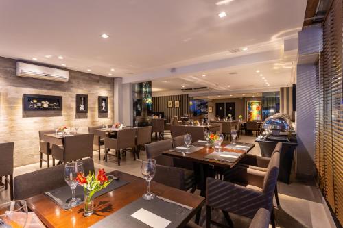 Food and beverages, Faial Prime Suites in Florianopolis