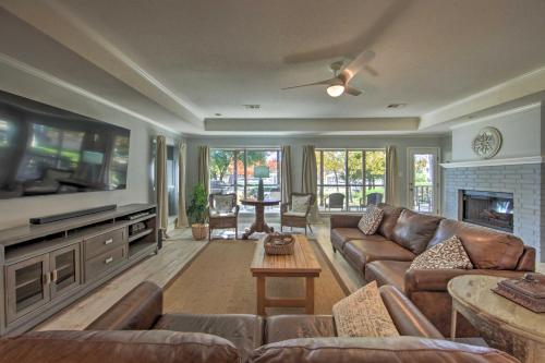 Mabank Lake Home with Dock Near Golf and Antiquing in Mabank, USA