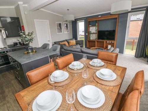 المنظر الخارجي, Driftwood Lodge in Haverfordwest City Center