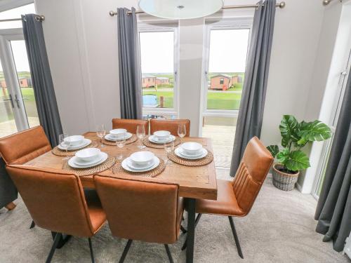 المنظر الخارجي, Driftwood Lodge in Haverfordwest City Center