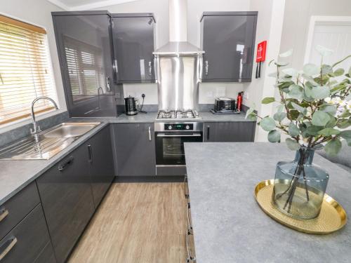 المنظر الخارجي, Driftwood Lodge in Haverfordwest City Center