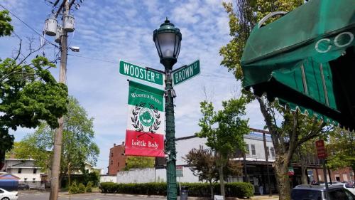 Lovely 2BR apartment by Wooster Square- great neighborhood in New Haven, USA
