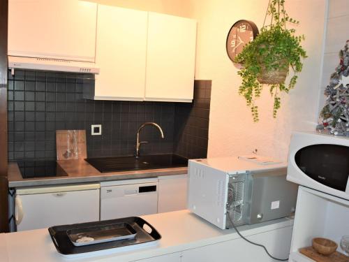 Charmant 2 pièces près des pistes avec balcon et piscine chauffée - FR-1-464-9 Charmant 2 pièces près des pistes avec balcon et piscine chauffée - FR-1-464-9